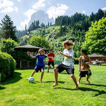 Family Hotel Posta Santa Cristina Val Gardena Экстерьер фото