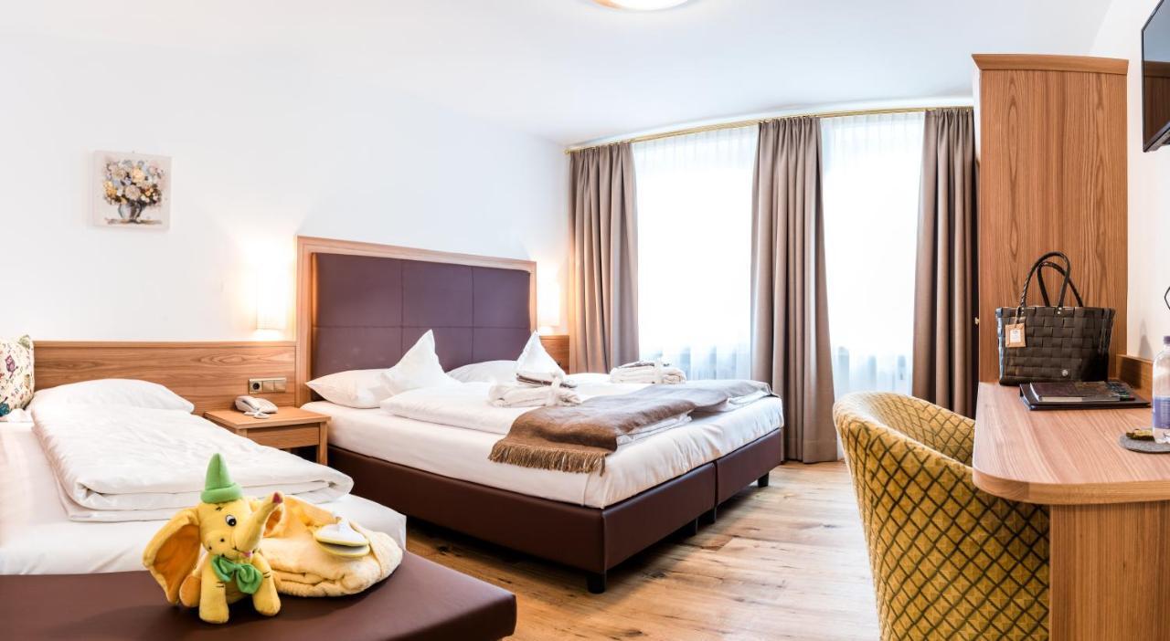 Family Hotel Posta Santa Cristina Val Gardena Экстерьер фото